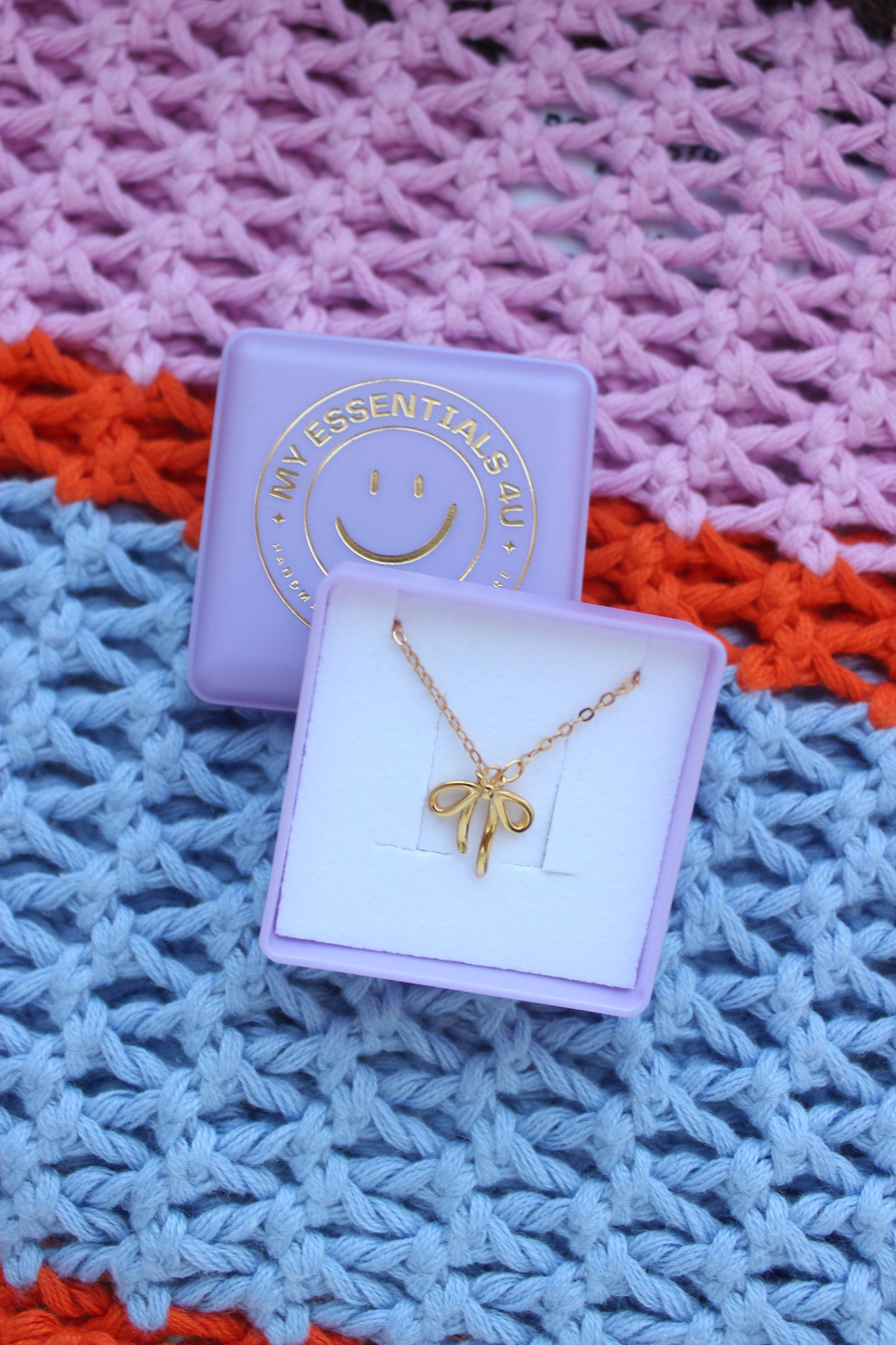 Bow Necklace gold