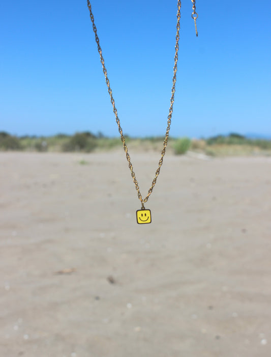 SMILE EVERYDAY Necklace