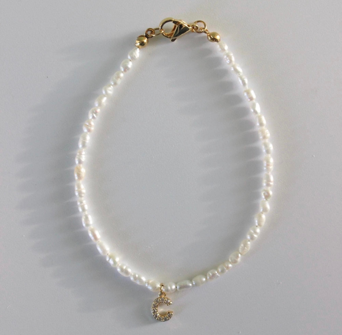 Buchstaben-Armband