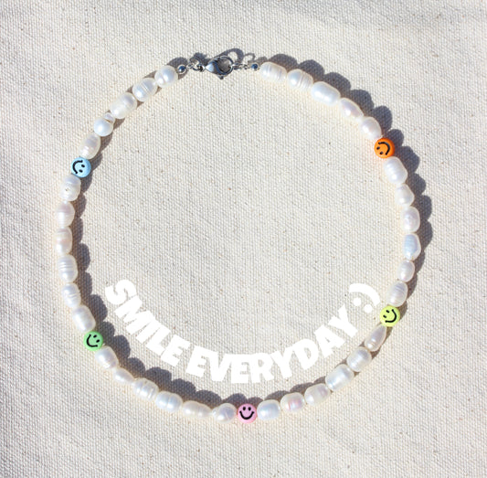 HAPPY SMILE Choker