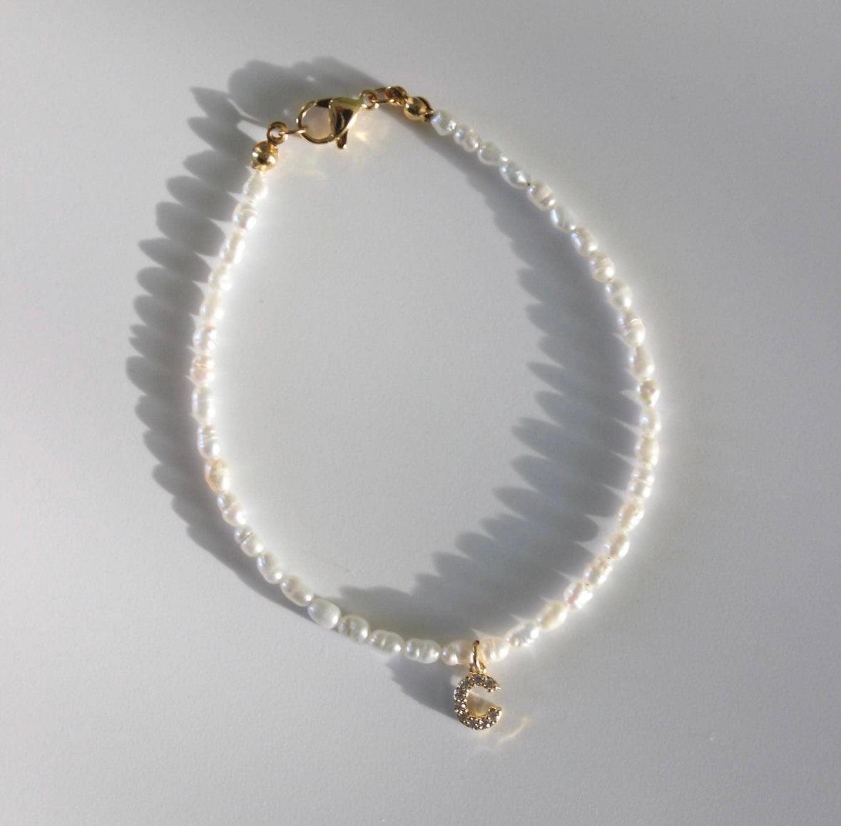 Buchstaben-Armband