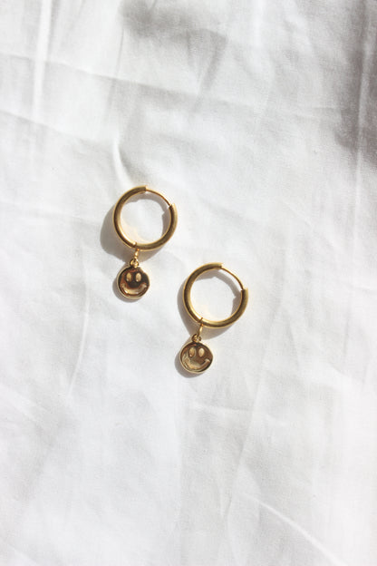 Smiley Creolen gold
