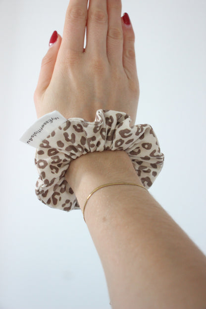 Scrunchie Caramel Leo